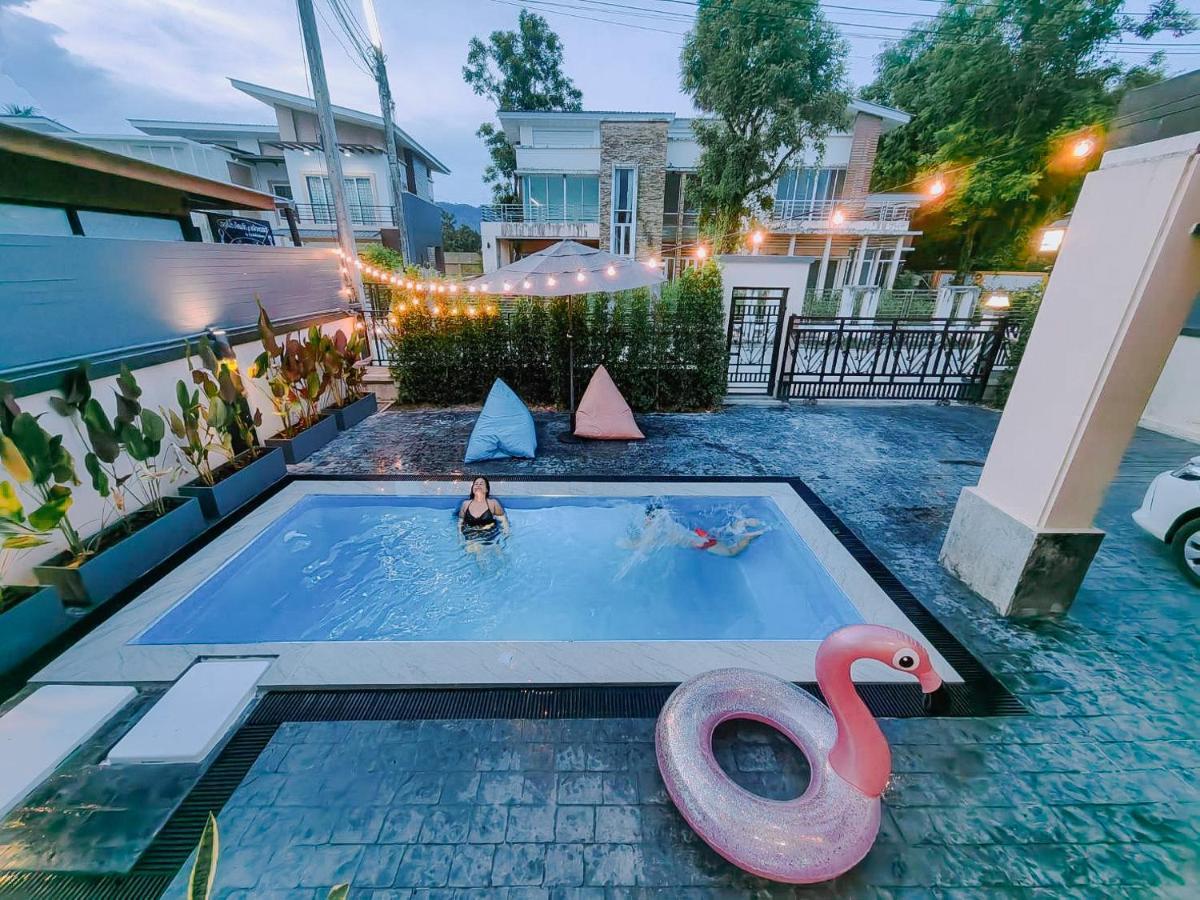 Xent Pool *
